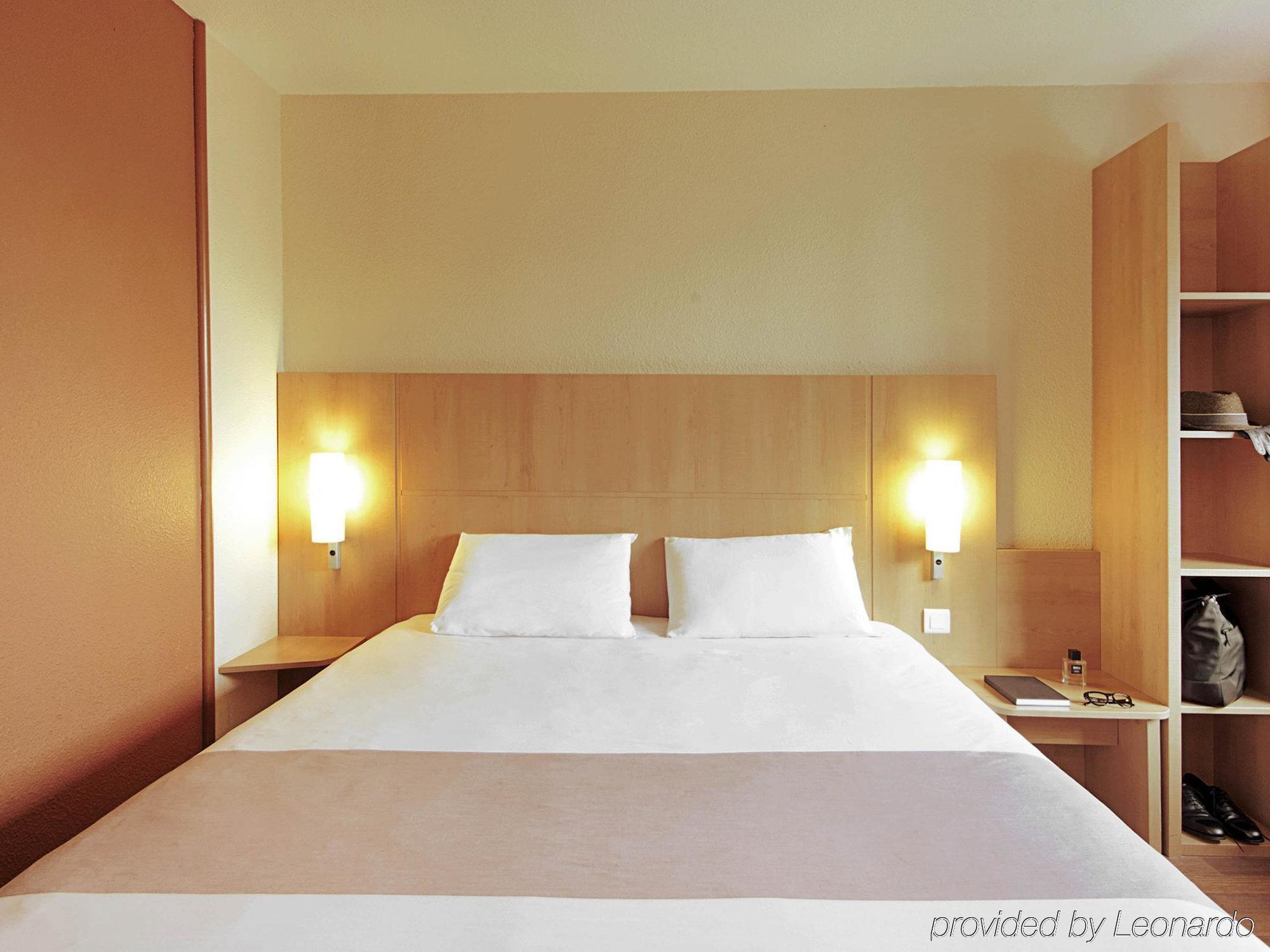 Ibis Geneve Petit Lancy Hotel Exterior photo